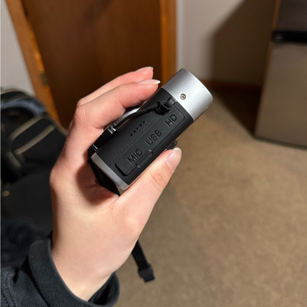 4K Ultra HD Digital Camera - Picture 6 of 7